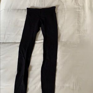 Black lululemon leggings